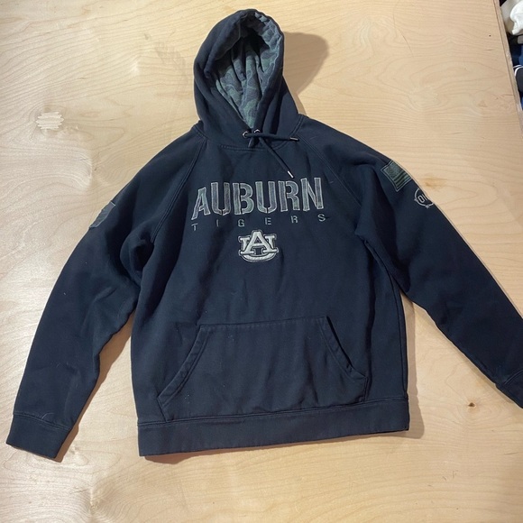 Colosseum Other - Colosseum Auburn Tigers Black Hoodie Medium (NL)